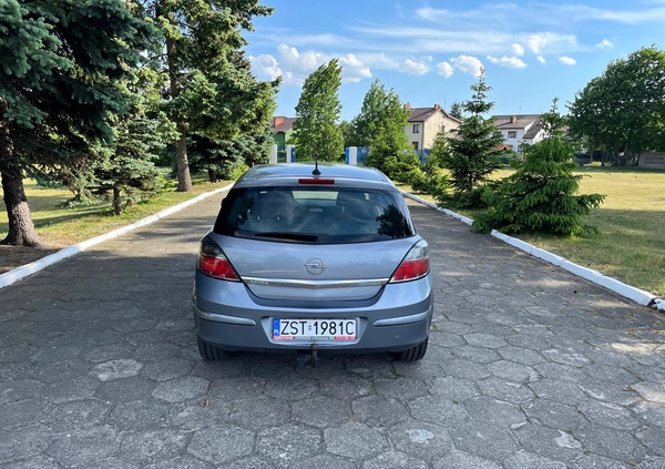 Opel Astra cena 14000 przebieg: 199080, rok produkcji 2004 z Kłecko małe 92